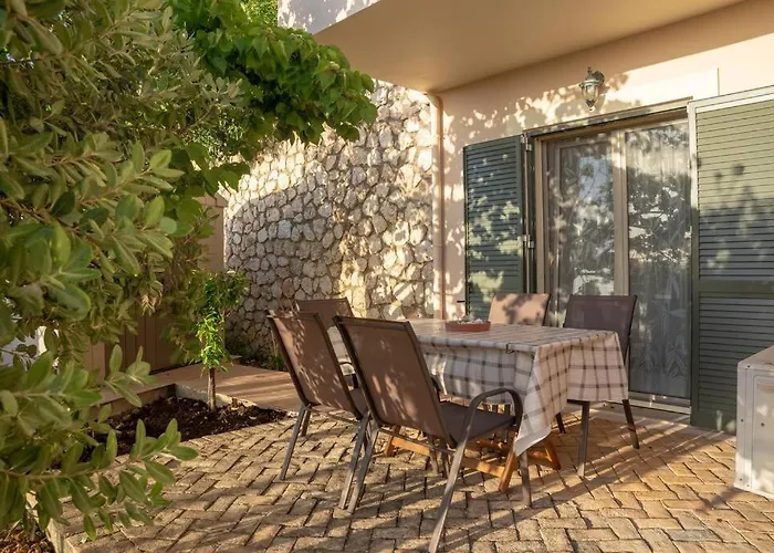 Brian & Dora's House In Kontogourata