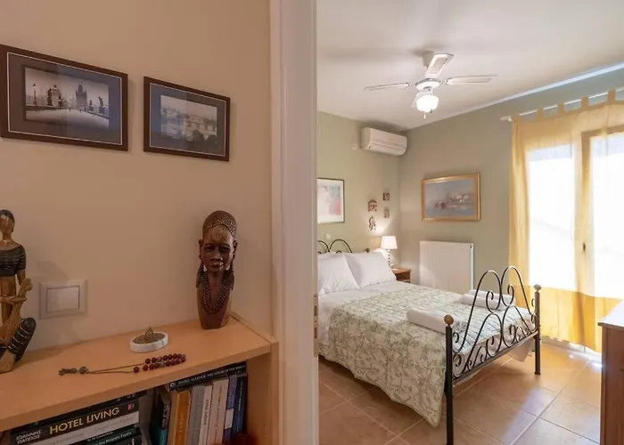 Brian & Dora's House In Kontogourata Apartman