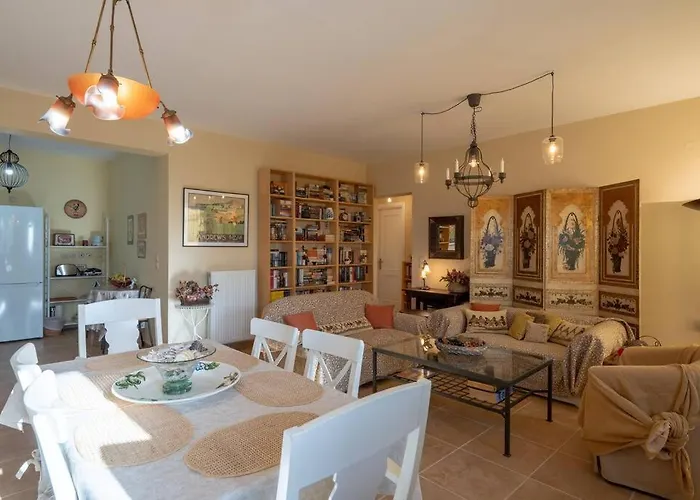 Brian & Dora's House In Kontogourata Kardhakáta