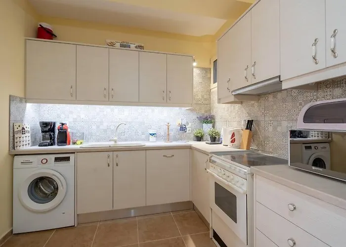 Brian & Dora's House In Kontogourata